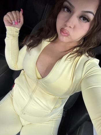 Kiwi, 21  female escort, Santa Barbara