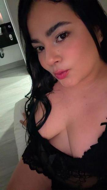 Isabella, 24  female escort, Santa Barbara